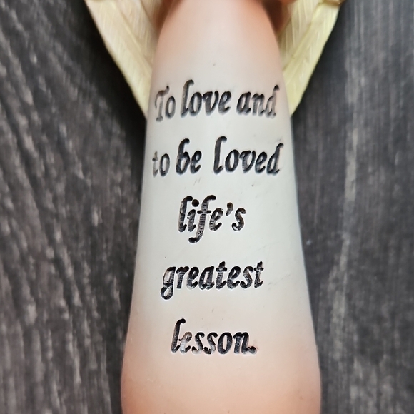 Angel Figurine with Heart - Orange and White - Picture 4 of 6